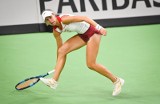 Magda Linette polubiła Pragę. Poznanianka pokonała Bułgarkę Wiktorię Tomową i zameldowała się w ćwierćfinale turnieju WTA 250