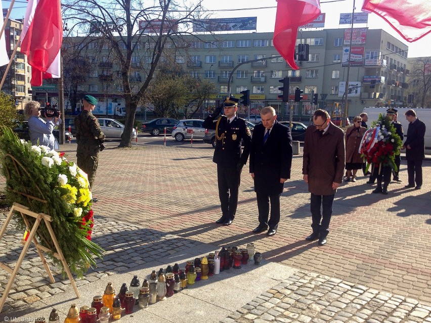 W rocznicę tej tragedii, dokładnie o godzinie, w której...