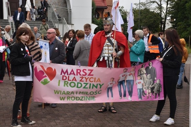 W niedzielę, 11 września przez Pleszew odbył się Marsz dla Życia i Rodziny. Po zakończeniu pochodu wspólnie świętowano podczas festynu w Ogródku Jordanowskim.Zobacz zdjęcia -->