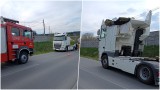 Samochód ciężarowy nie zmieścił się pod wiaduktem w Lubzinie [ZDJĘCIA]