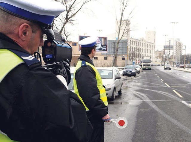 Bielsko-Biała: Pijany kierowca „skasował” dwa samochody