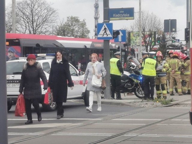 Wypadek w Częstochowie. Mężczyzna wszedł wprost pod tramwaj