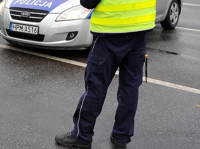 Sąd I instancji w maju tego roku po raz kolejny uznał, że policjant jest niewinny, a zeznania kierowcy i jego znajomych (od których miał pożyczyć pieniądze na łapówkę) - niekonsekwentne i niewiarygodne.