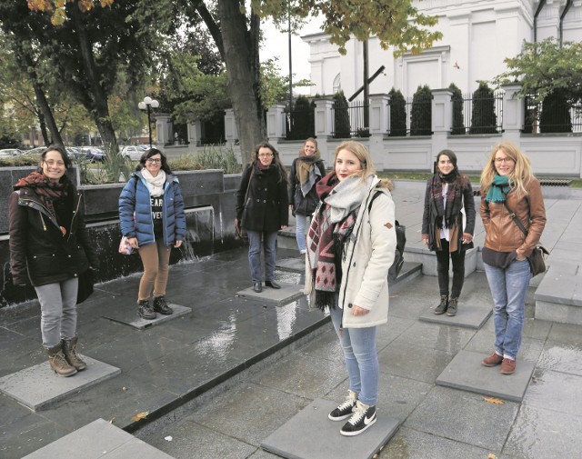 Wolontariuszki z zagranicy przekonują, że pobyt w Polsce to dla nich niesamowita szkoła życia. Mogą się też wiele nauczyć.