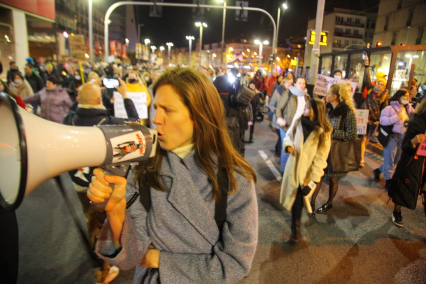 Wrocławianie protestowali przeciwko zaostrzeniu ustawy...