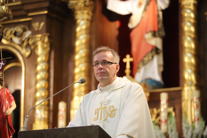Niezwykle wzruszające pożegnanie księdza proboszcza Grzegorza Kamińskiego w Parafii Garnizonowej w Kielcach. Zobaczcie zdjęcia 