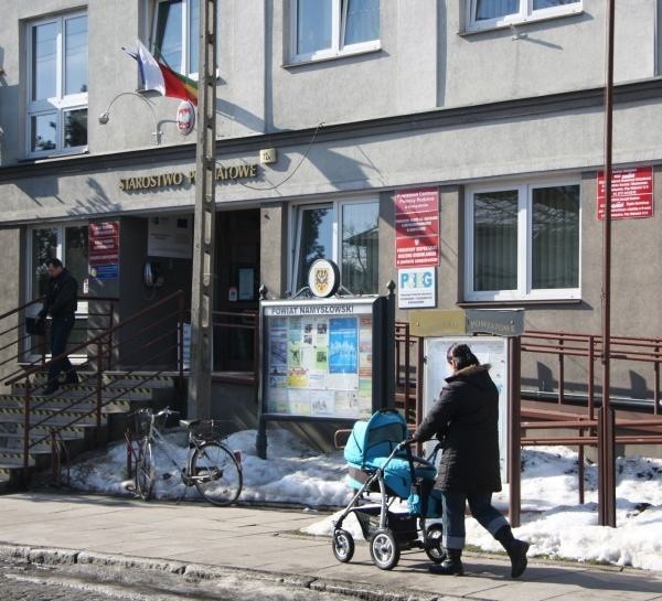 Starostwo powiatowe mieści się w gmachu dawnej centrali nasiennej.