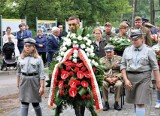 Gmina Ciepielów. Władze i mieszkańcy uczcili w Dąbrowie pamięć zamordowanych jeńców podczas II Wojny Światowej. Była wielka uroczystość