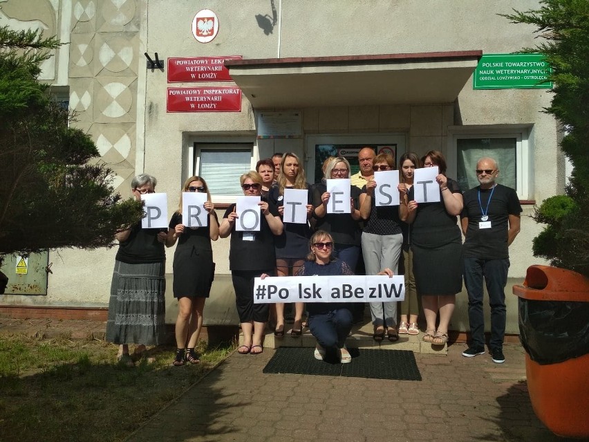 W Białymstoku grupa ok. 50 protestujących zebrała się o...