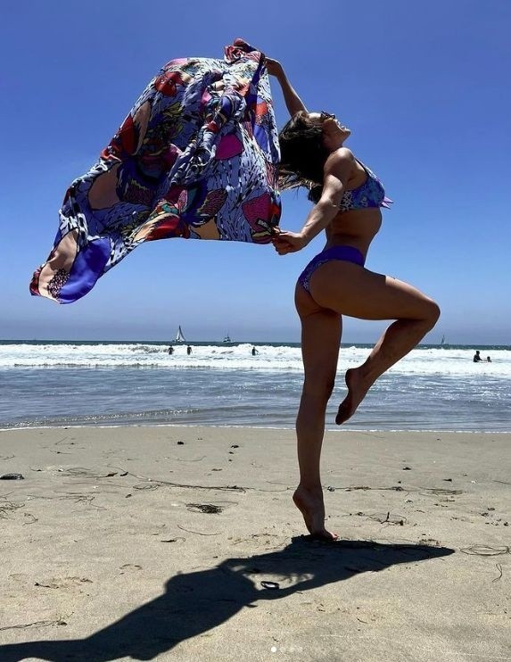 Edyta Herbuś, tancerka i aktorka z Kielc na wakacjach w Los Angeles. Prezentuje piękne ciało na plaży. Zobaczcie zdjęcia