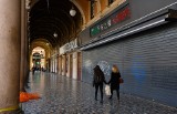 Epidemia koronawirusa: Włochy zamarły po decyzji rządu ograniczającej poruszanie się po kraju. Za złamanie ograniczenia grożą kary 