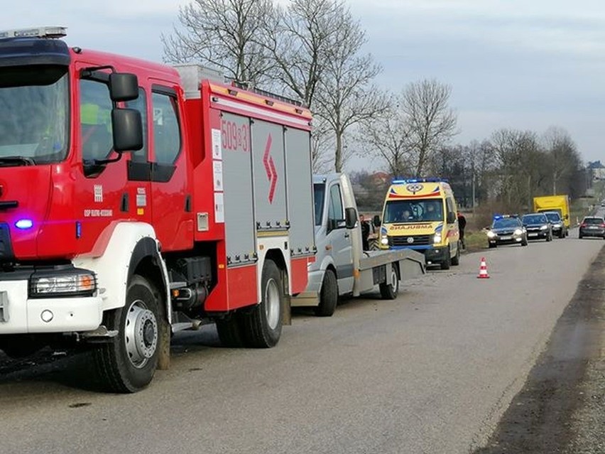 Opel vectra zderzył się w Rutkach-Kossakach z volkswagenem...