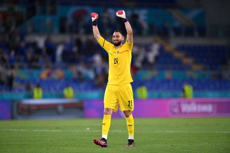 Gianluigi Donnarumma, (Włochy)...