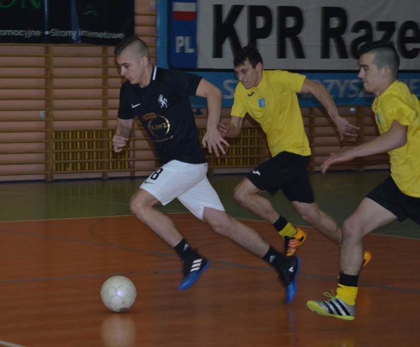 Proszowicka liga futsalu. Amplus obronił tytuł