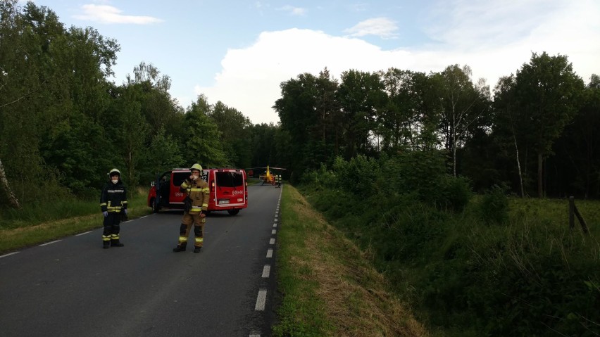 Po wypadku w Lędzinach na drodze lądował helikopter LPR