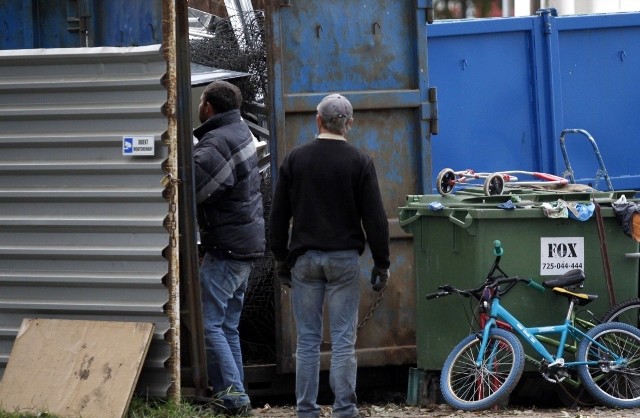 Skradzione przedmioty często tarfiają na skup złomu. Tak, jak zdemontowana metalowa konstrukcja szklarni ze Starogardu Gdańskiego.