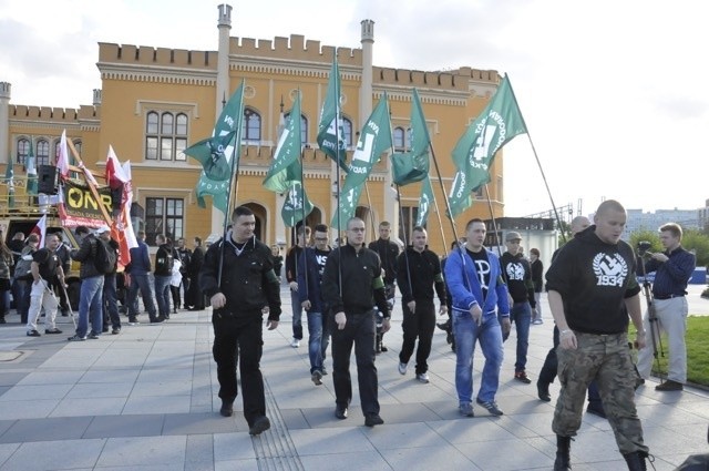 Marsz narodowców przeciwko uchodźcom we Wrocławiu