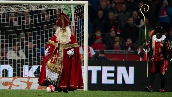 Św. Mikołaj na boisku