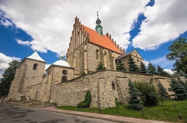 Powiat szydłowiecki dostanie ponad 400 tysięcy złotych na prace w kościele pod wezwaniem świętego Zygmunta w Szydłowcu.