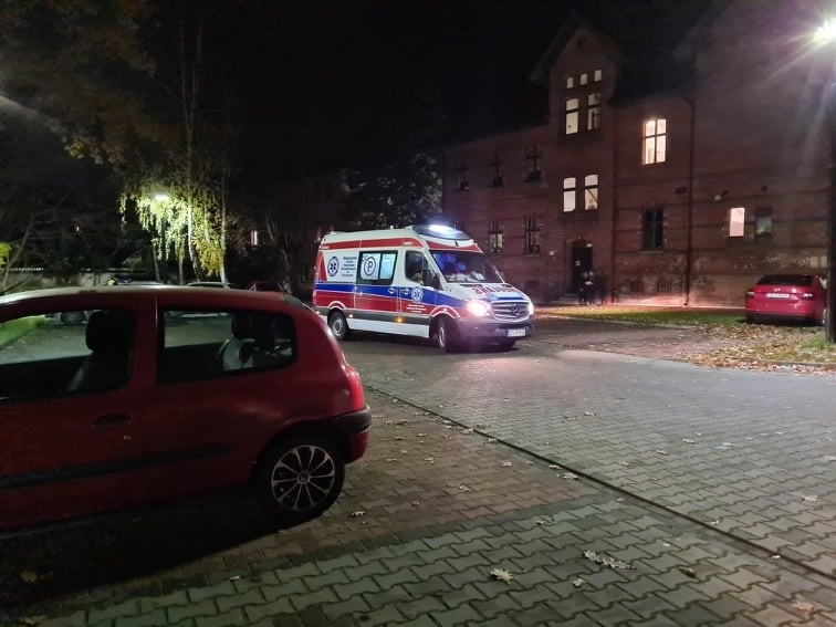 Nieletnia bez prawa jazdy w Białogardzie zniszczyła dwa...