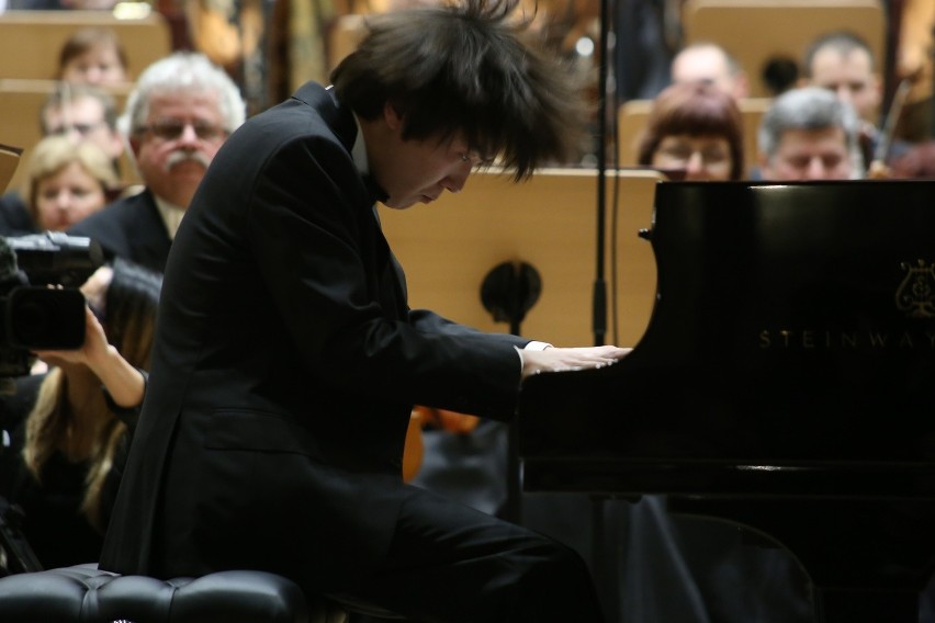 Seong Jin Cho i Poznańscy Filharmonicy