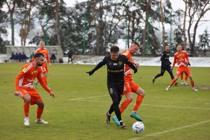 Korona Kielce bardzo dobrze zagrała po przerwie i pokonała Bruk-Bet Nieciecza 2:1 w ostatnim meczu kontrolnym. Zobaczcie zdjęcia 