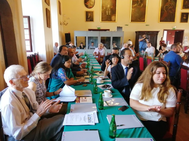 VII edycja międzynarodowych spotkań promujących  producentów rolno spożywczych - konferencja w Zamku Królewskim w Sandomierzu