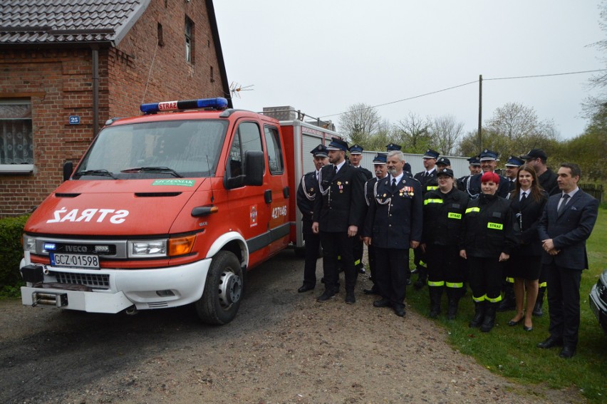 Święto strażaków w gminie Rzeczenica z obchodami 75. urodzin jednostki w Gwieździnie | ZDJĘCIA