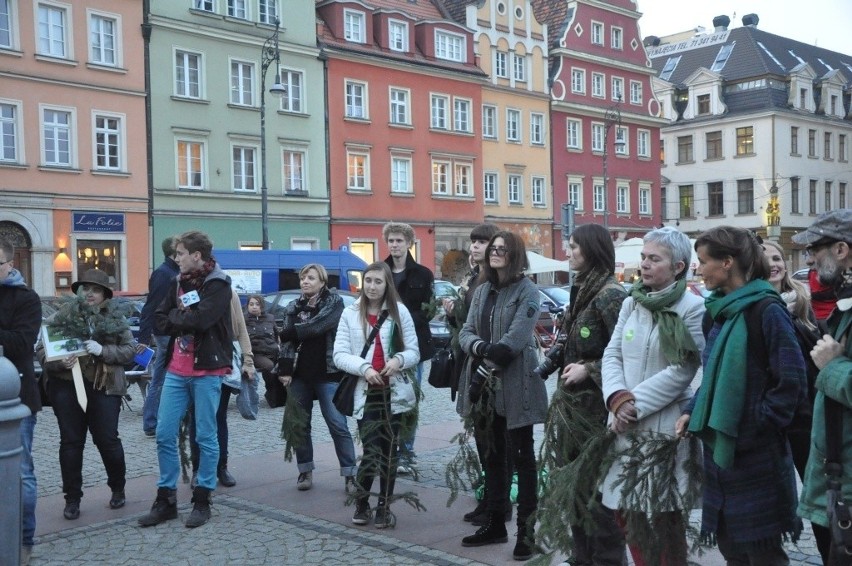 Wrocław: Happening Zielonych pod Ratuszem (ZDJĘCIA)