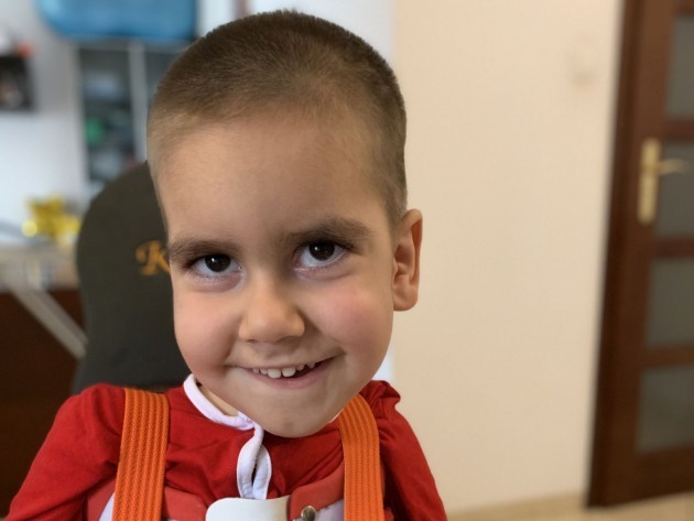 Fundacja Dziecięce Marzenie prowadzi zbiórkę na rzecz 5-letniego Kyryla z Gdańska. Chłopiec ciepiący na rdzeniowy zanik mięśni potrzebuje tableta do codziennej nauki
