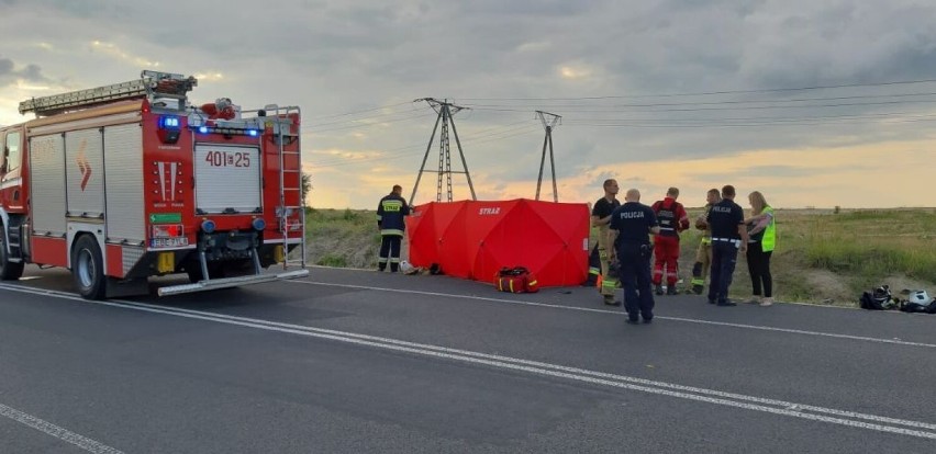 Śmiertelny wypadek motocyklisty. 20-letni motocyklista z Woli Krzysztoporskiej zginął na drodze w Kleszczowie