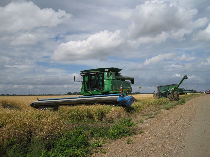 Kombajn John Deere 202264 z 2002 r....