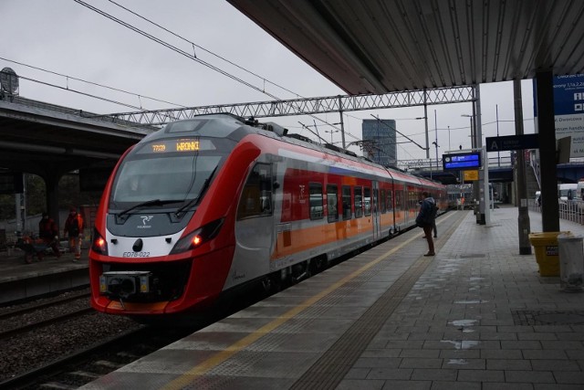 W związku z zakończeniem przez PKP PLK prac modernizacyjnych od niedzieli 12 marca zostanie przywrócony ruch pociągów między Poznaniem a Wolsztynem. W czasie remontu pasażerowie musieli korzystać z autobusowej komunikacji zastępczej.