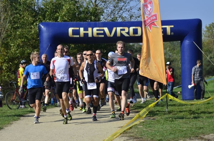 Duatlon Xdu 2014: Biegali i jeździli w Lasku Marcelińskim...