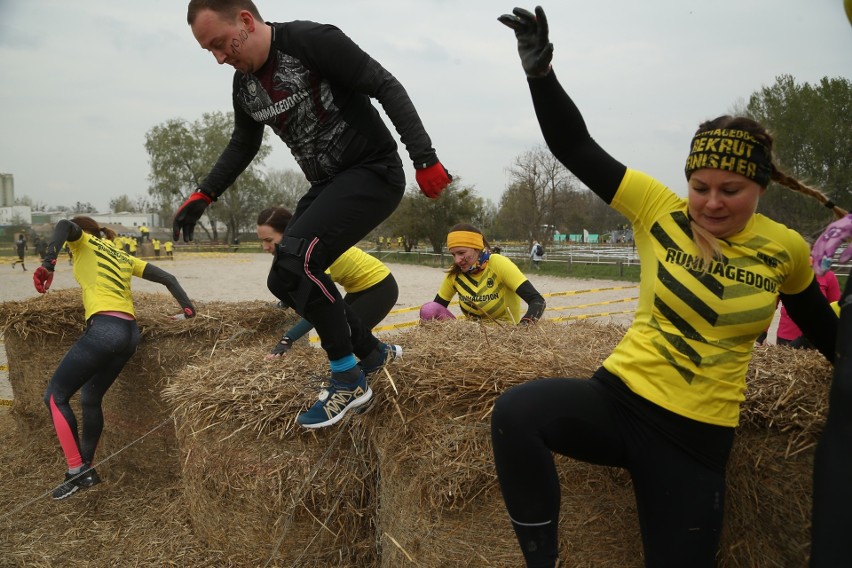 Runmageddon na Partynicach. Pierwszy dzień zmagań [GALERIA ZDJĘĆ]