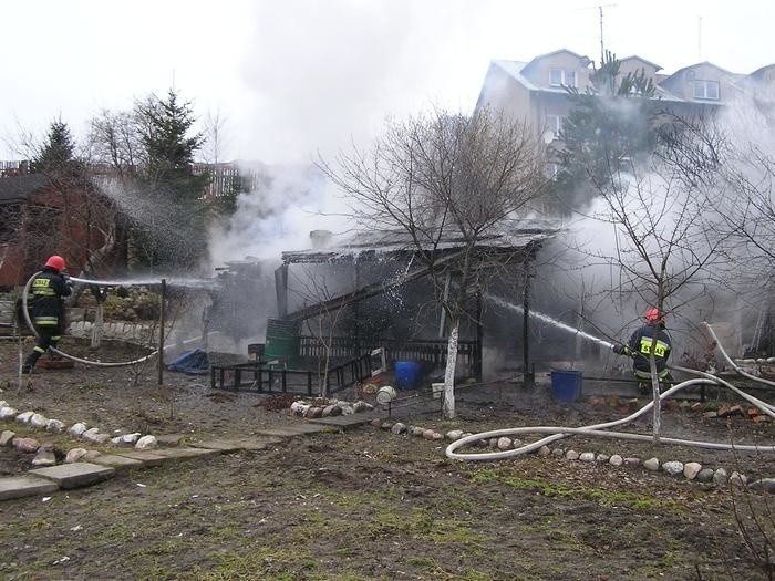 Splonela altana na dzialce przy ulicy Szarych Szeregów w...