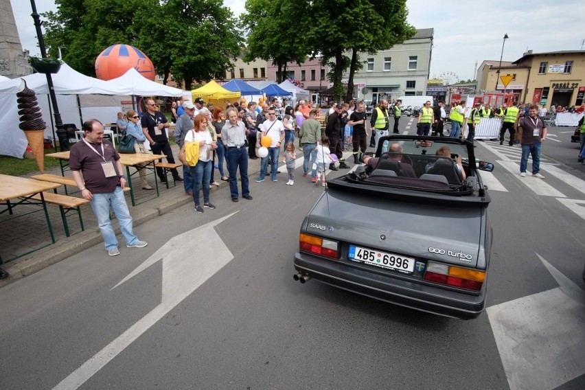 V Zlot Zabytkowych Saabów