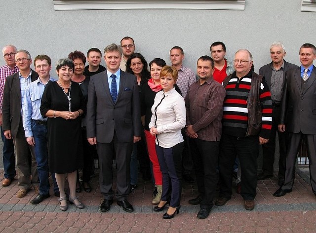 Kandydaci PiS do Rady Miejskiej w Żninie razem z Robertem Szafrańskim, kandydatem na burmistrza.