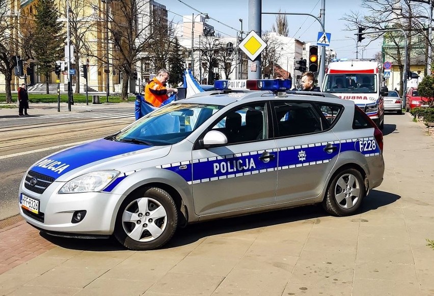 Tragiczna sobota w Łodzi. Nie żyją dwaj mężczyźni. Zginął paralotniarz, zmarł starszy pan na Piotrkowskiej ZDJĘCIA