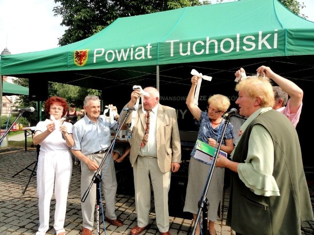 Seniorzy brali udział w  konkurencjach sprawnościowych.