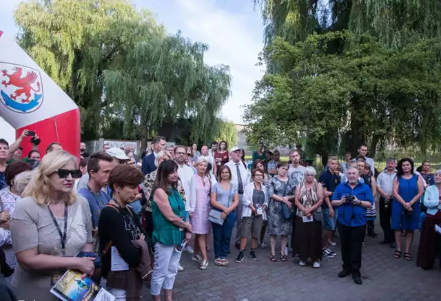 Ińskie Lato Filmowe każdego roku ściąga do Ińska miłośników kina. Organizatorami są Stowarzyszenie Ińskie Lato Filmowe oraz Urząd Gminy i Miasta w Ińsku