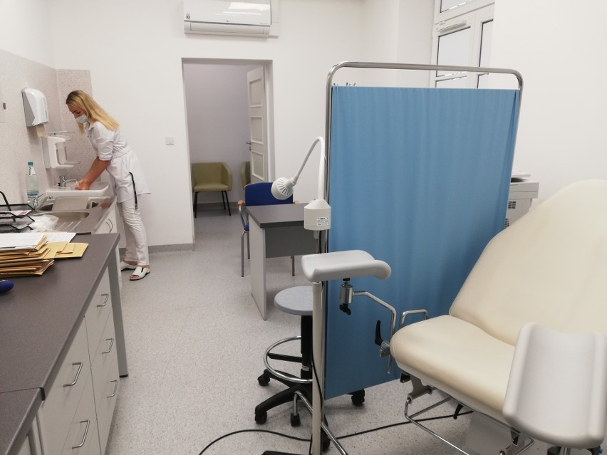 Pusty szpital położniczy czeka na pacjentki z koronawirusem