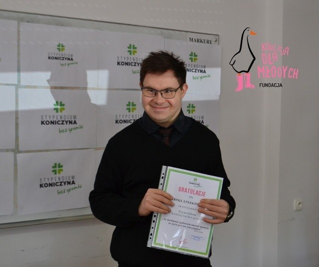Patryk Łysakowski z Wyśmierzyc był pierwszym stypendystą "Koniczyny bez Granic". Stypendium od Fundacji "Koalicja dla Młodych" dostał w tym roku.