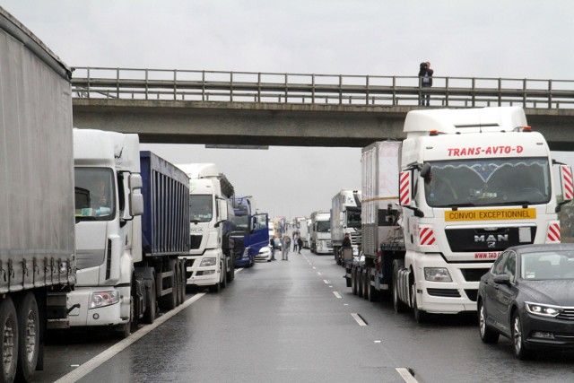 A4 była zablokowana, utworzył się korek. Zdjęcie ilustracyjne