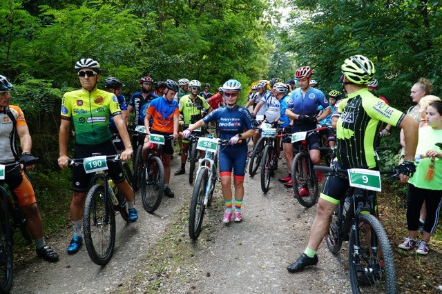 W tegorocznej, drugiej edycji wyścigu kolarskiego Legia MTB Maraton Zwoleń wzięło udział kilkadziesiąt osób.