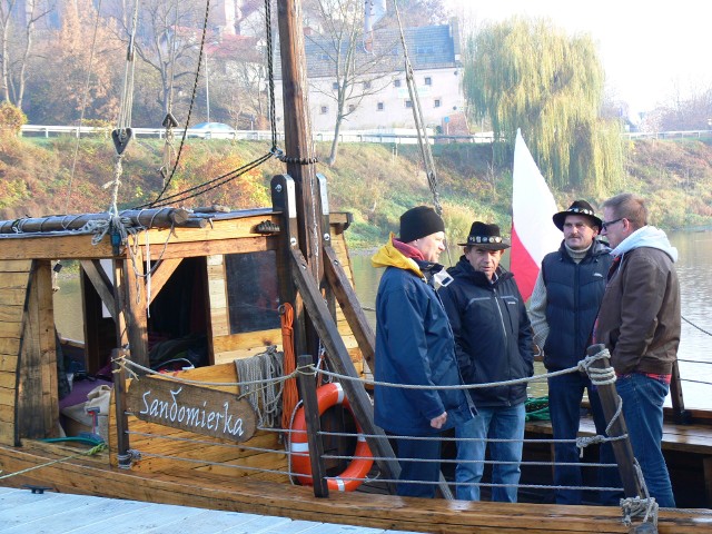 Flis Niepodległości Sandomierz – Zawichost – Sandomierz odbędzie się między innymi na pokładzie łodzi Dubas „Sandomierki”,
