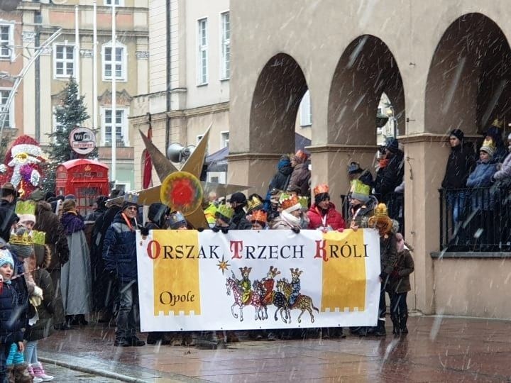 Orszak Trzech Króli 2020 Opole. Zobacz przemarsz przez miasto [WIDEO I ZDJĘCIA]