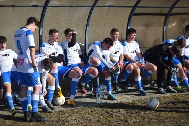 Piłkarze Szydłowianki w sobotę zagrają z Drogowcem w Jedlińsku.