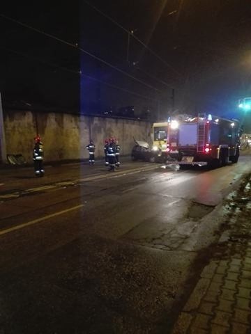 Szczecin: Utrudnienia na Kolumba. Auto zderzyło się z tramwajem