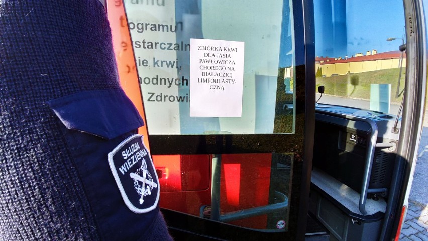 Pracownicy Aresztu Śledczego w Radomiu oddali krew na leczenie chorego na białaczkę Jasia Pawłowicza